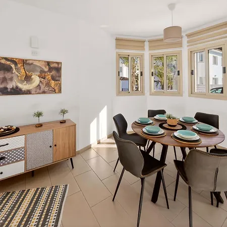Allegra Villa *